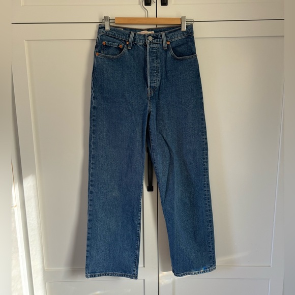 Levi’s Ribcage Straight - Picture 1 of 5